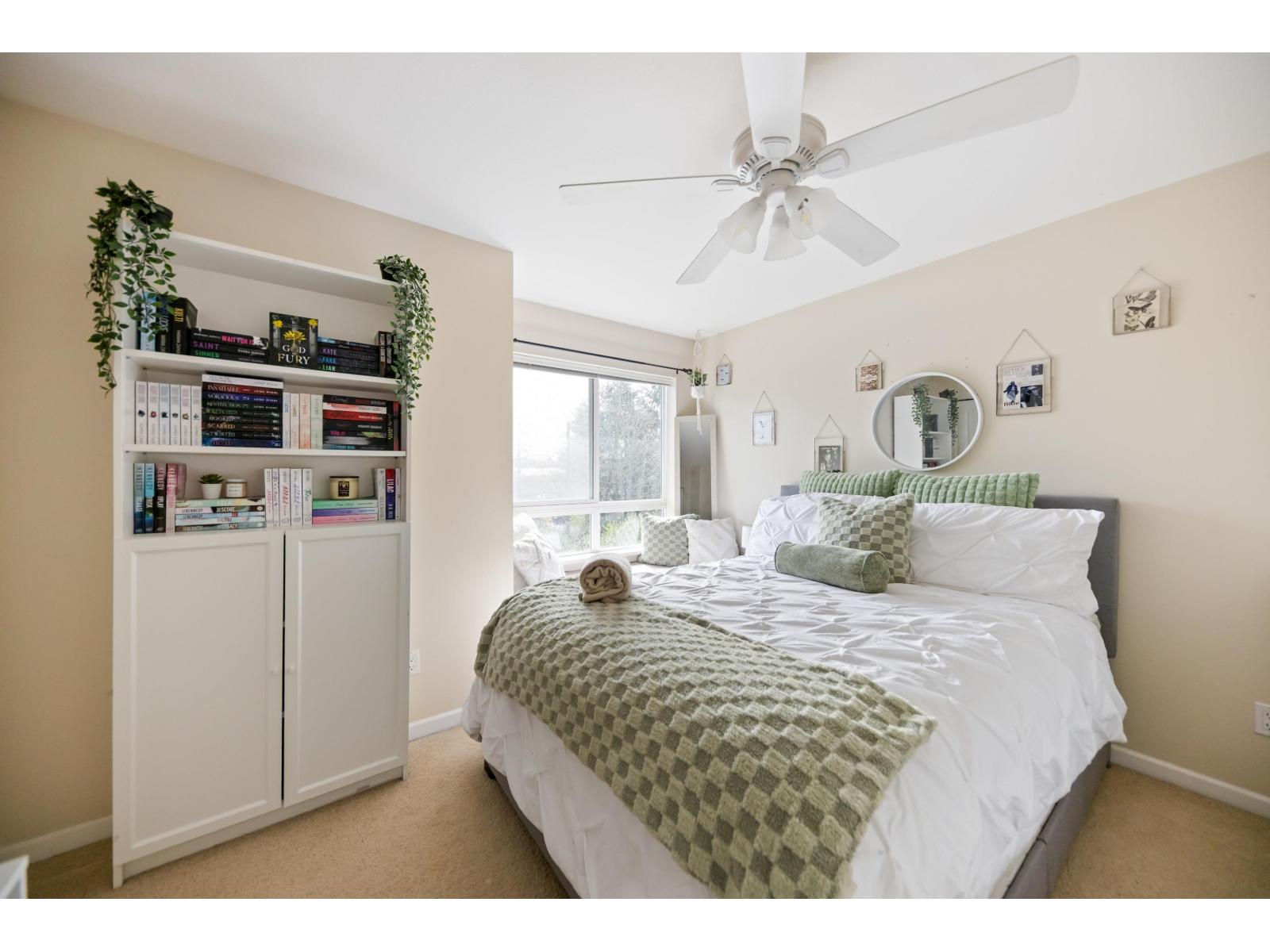 96 18777 68a Avenue Property Photo 15