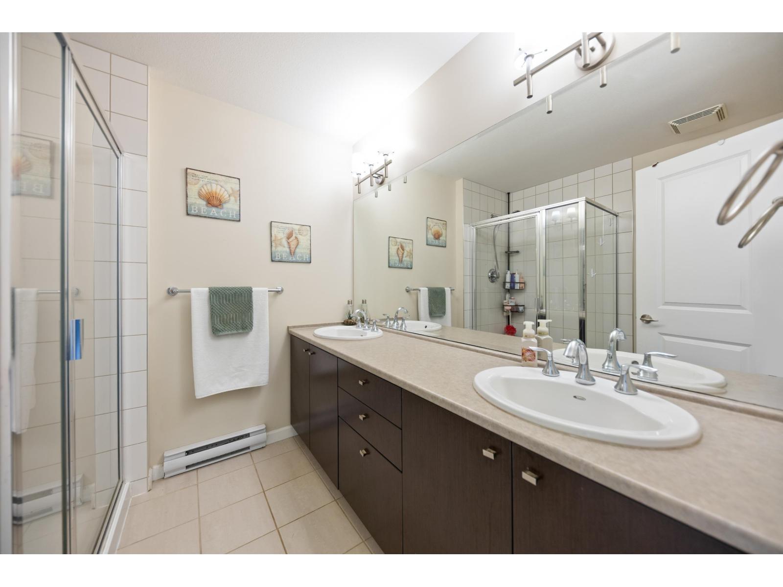 96 18777 68a Avenue Property Photo 17