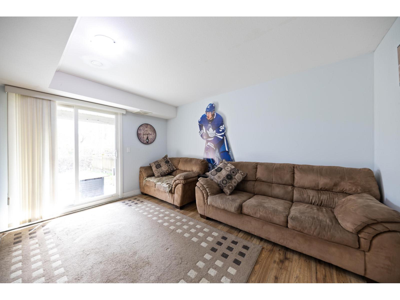 96 18777 68a Avenue Property Photo 21