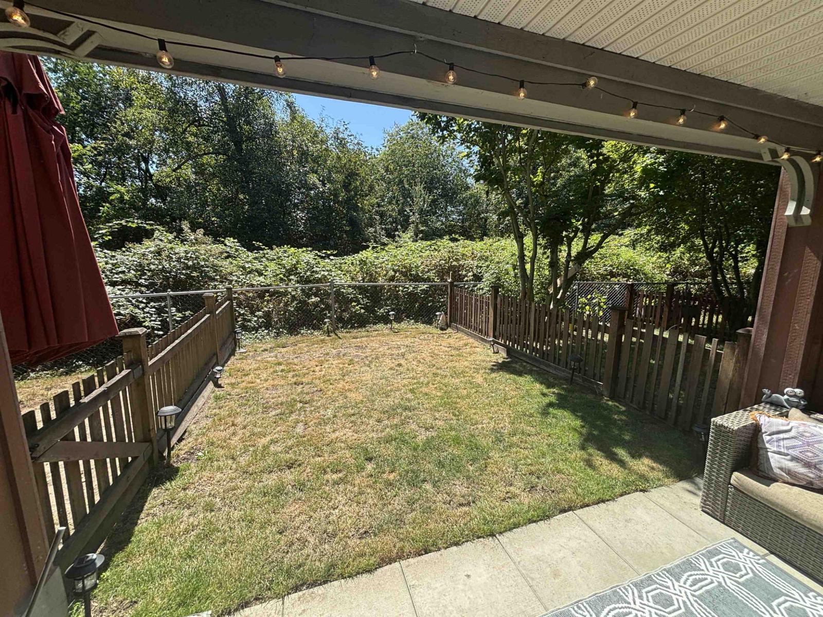 96 18777 68a Avenue Property Photo 27