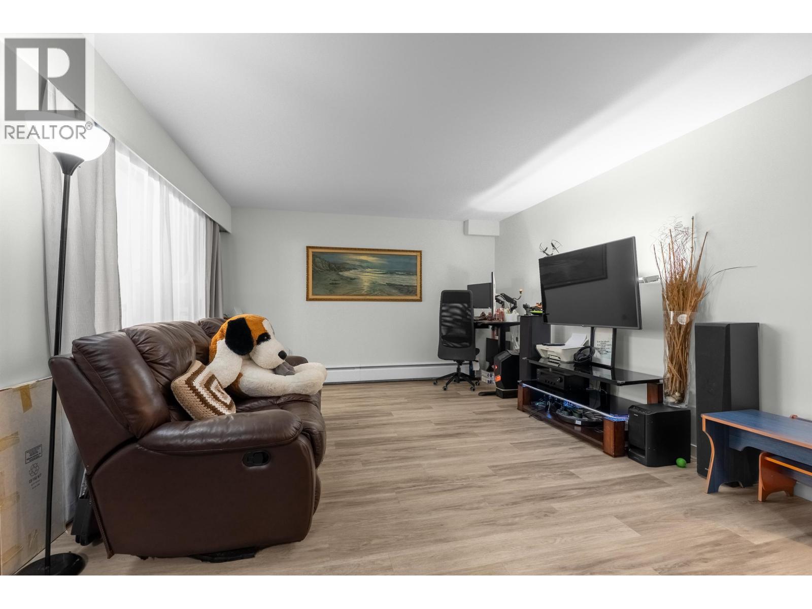 101 515 Eleventh Street Property Photo 6