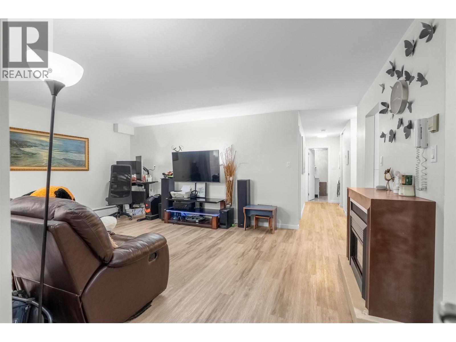101 515 Eleventh Street Property Photo 8