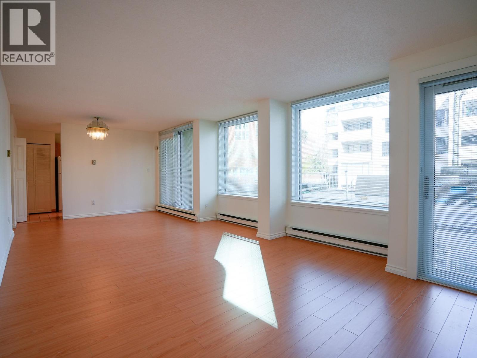 101 1845 Robson Street Property Photo 7