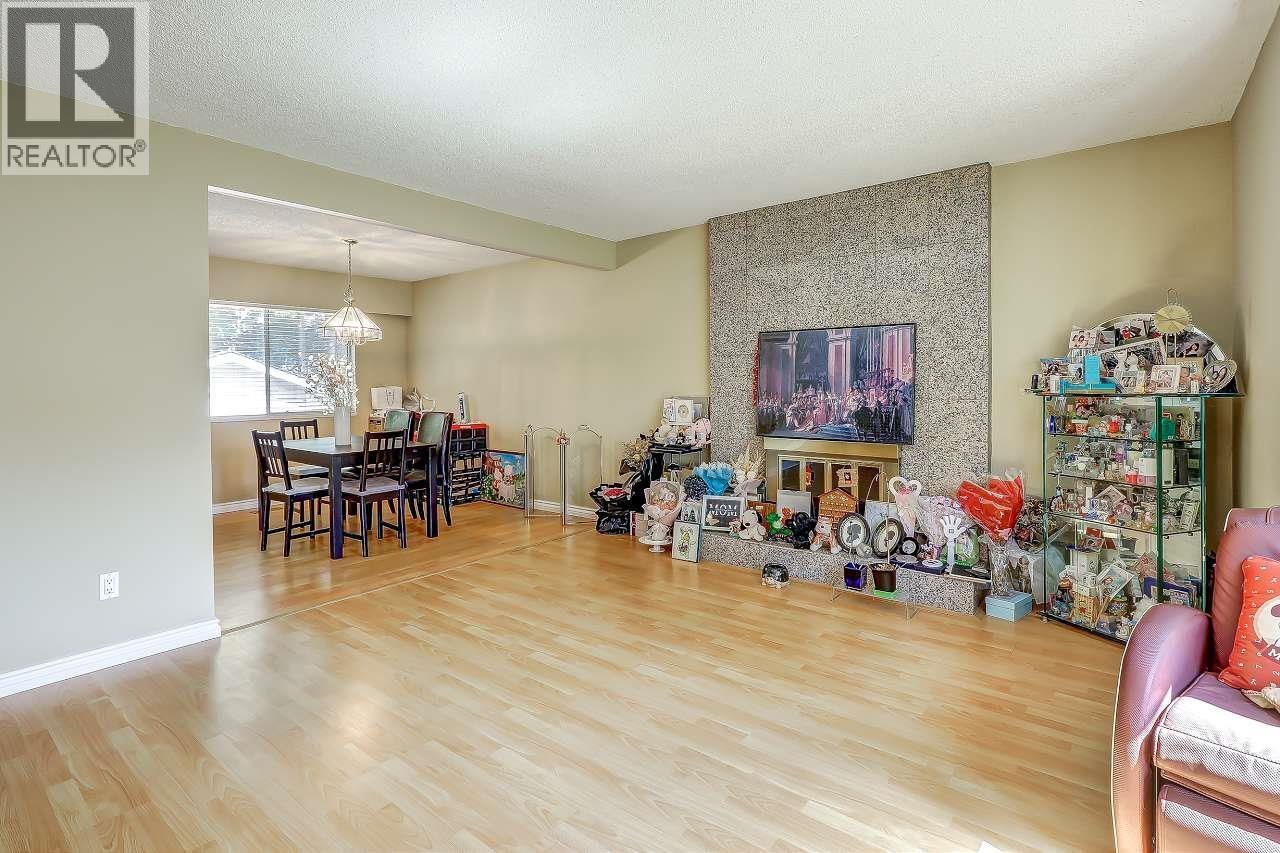 6280 Yeats Crescent Property Photo 5