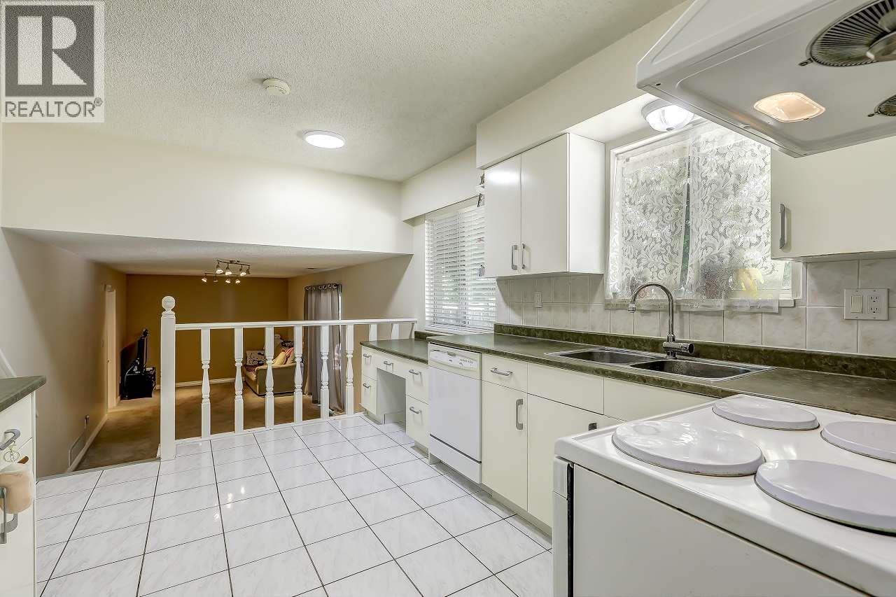 6280 Yeats Crescent Property Photo 10