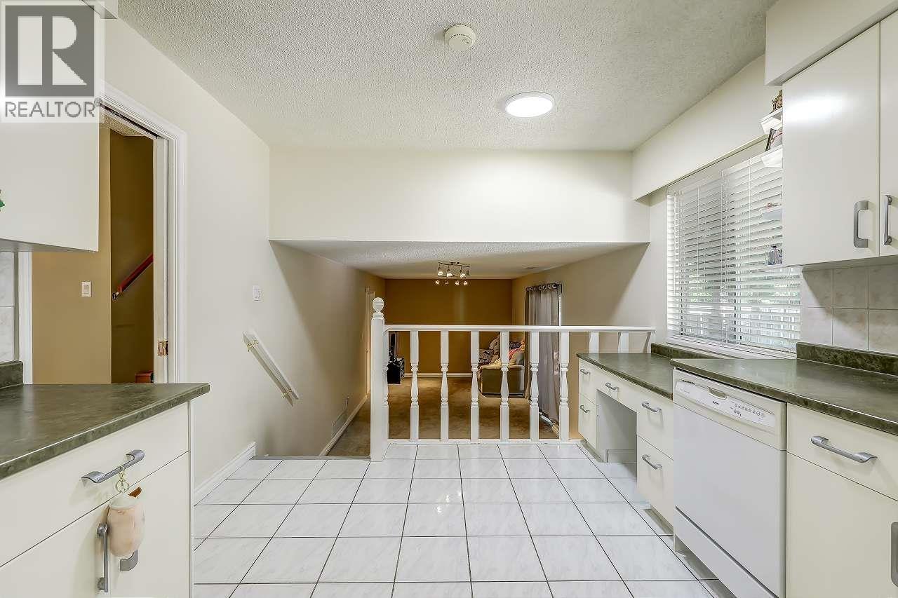 6280 Yeats Crescent Property Photo 11