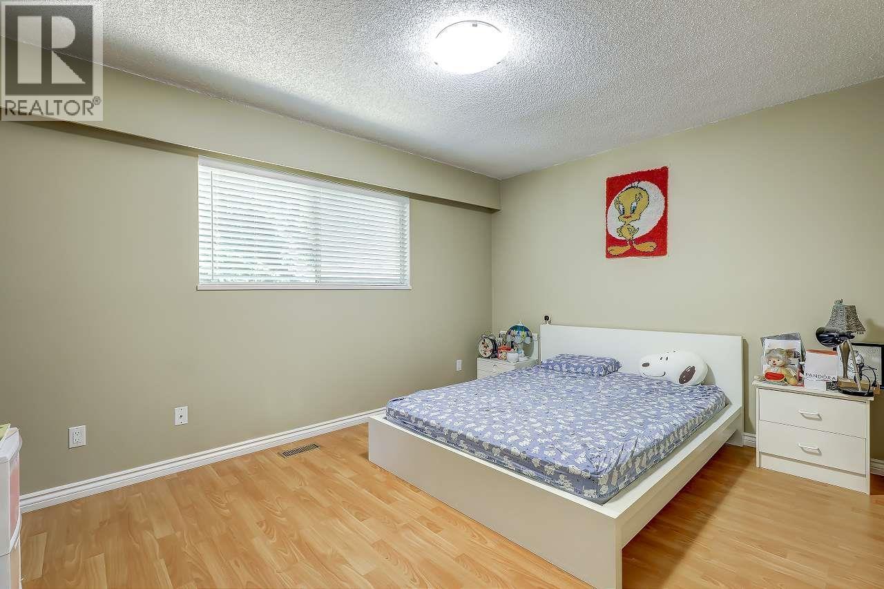 6280 Yeats Crescent Property Photo 24