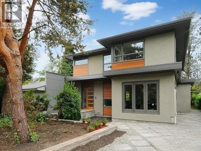 6109 HIGHBURY STREET Property Photo 1