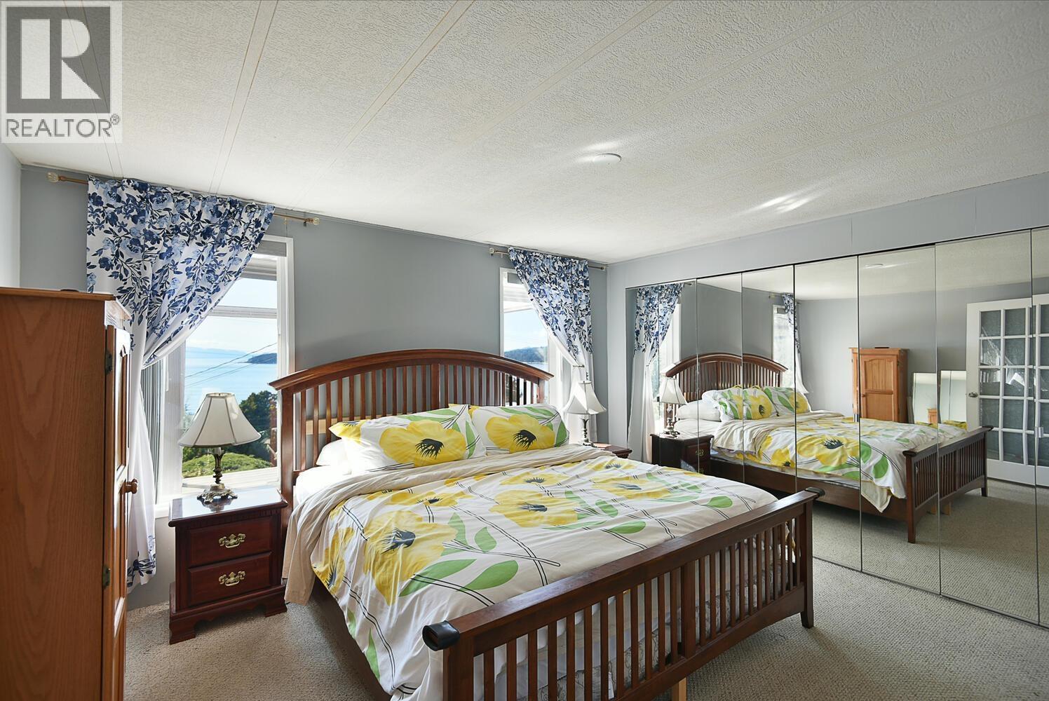 5218 Sunshine Coast Highway Property Photo 10