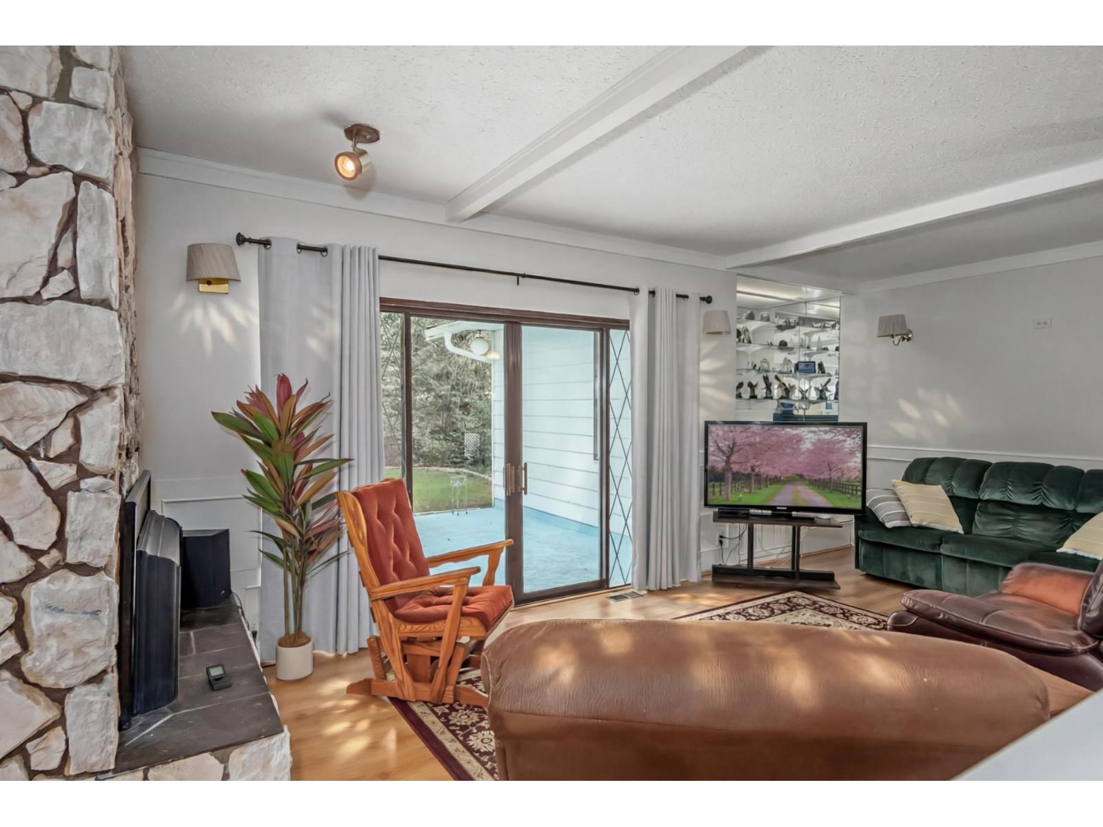 4257 199a Street Property Photo 11