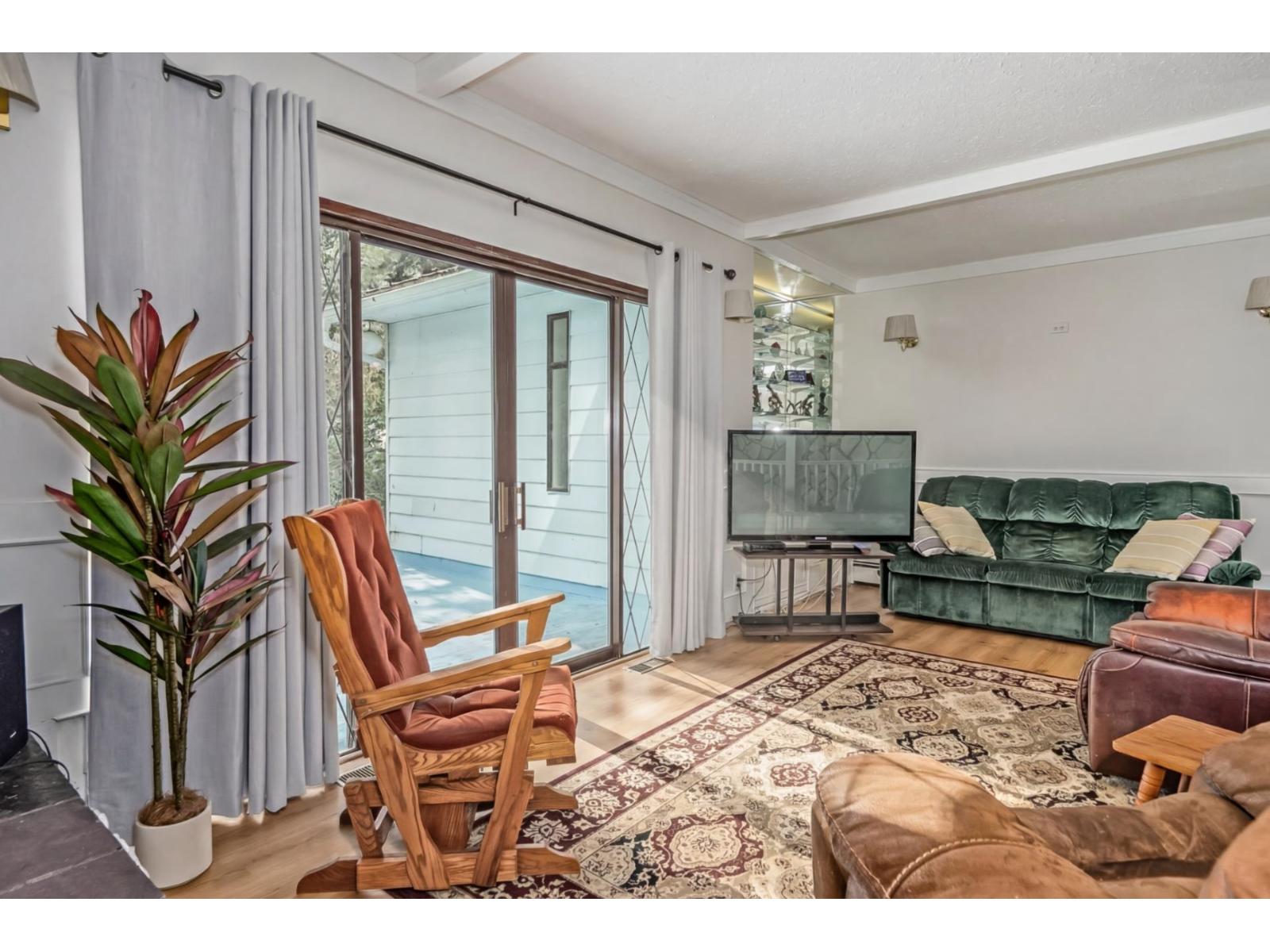 4257 199a Street Property Photo 13