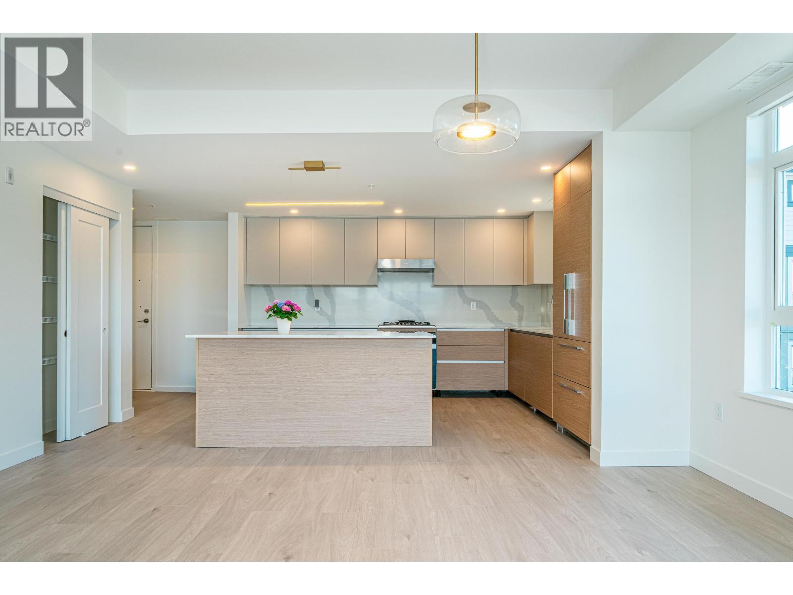 37 10333 River Drive Property Photo 4