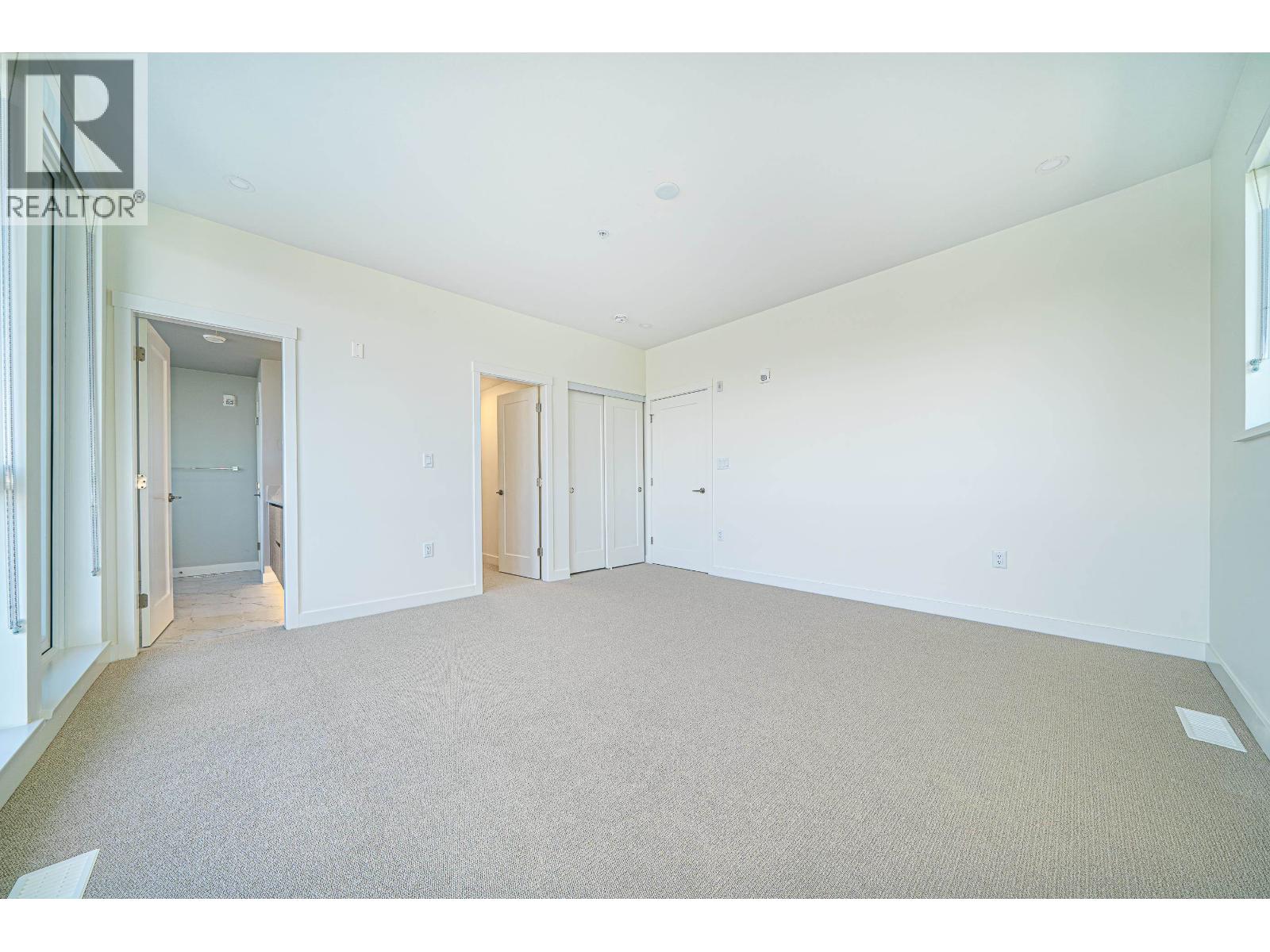 37 10333 River Drive Property Photo 31