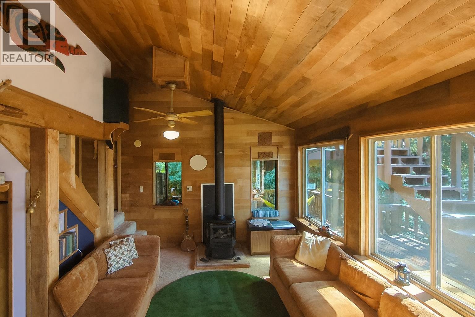 26 Brighton Beach Property Photo 2