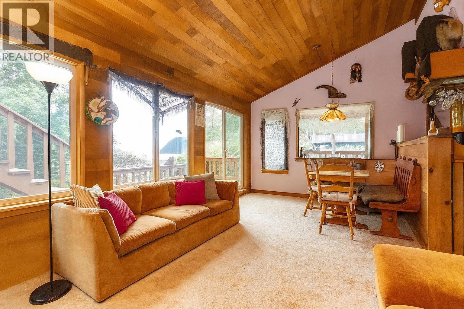 26 Brighton Beach Property Photo 3