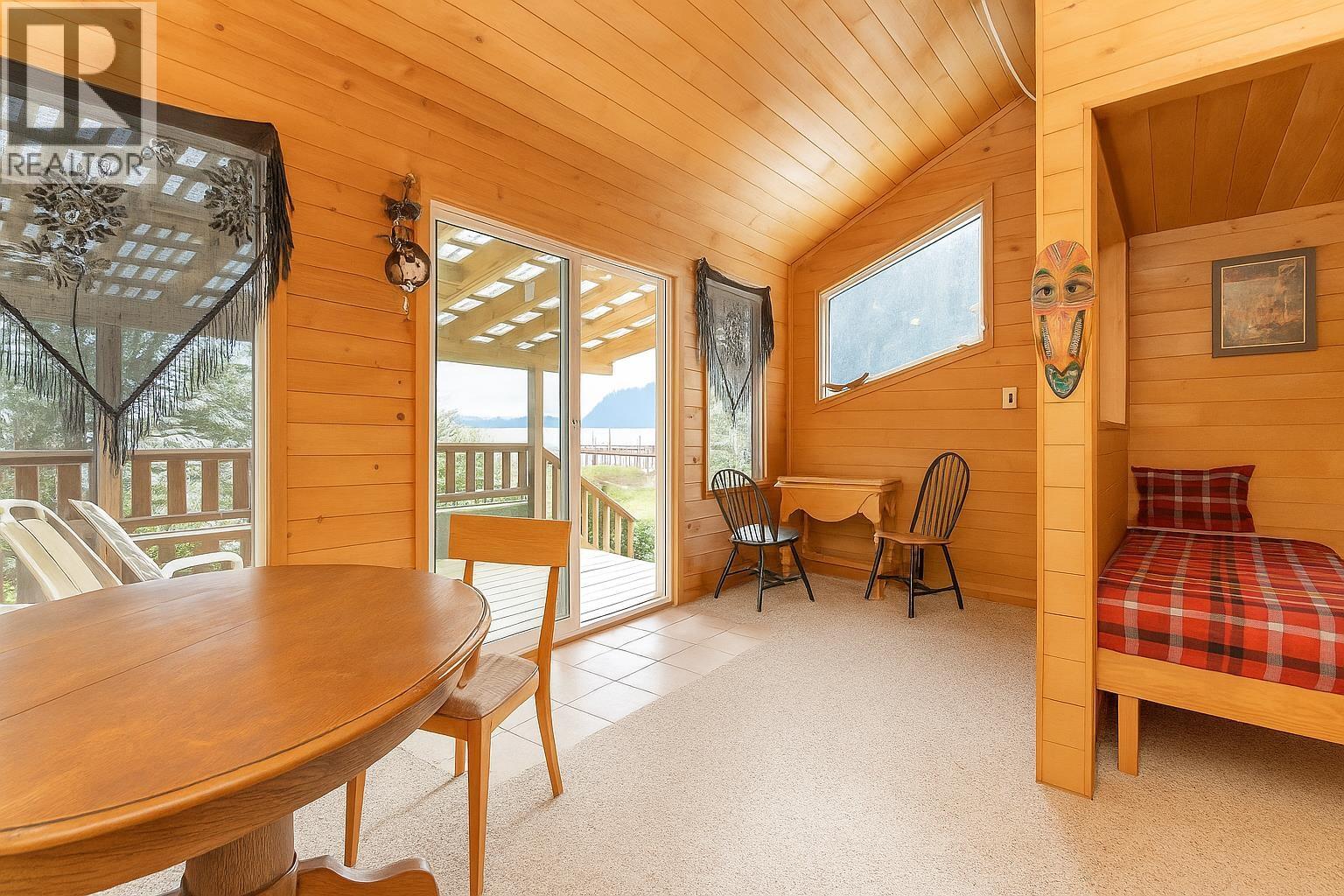 26 Brighton Beach Property Photo 12