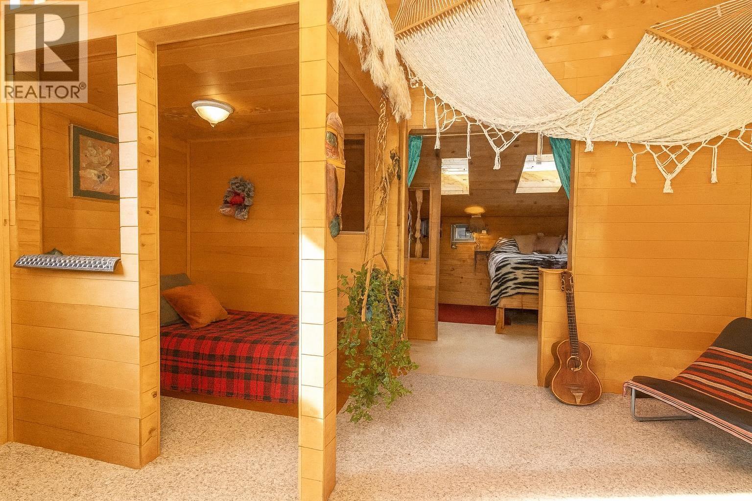 26 Brighton Beach Property Photo 14