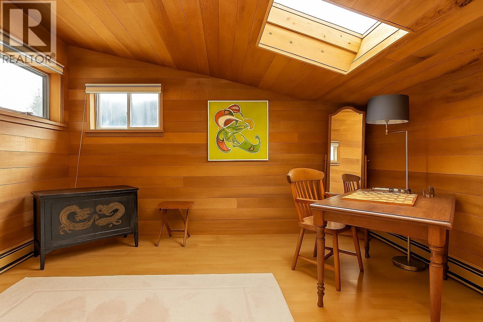 26 Brighton Beach Property Photo 19