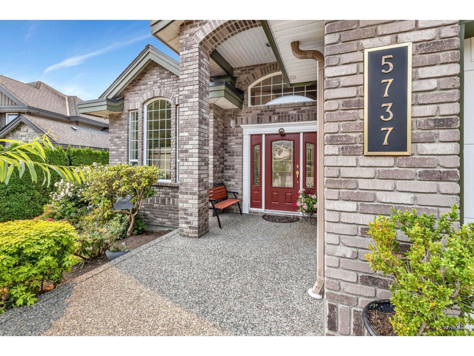 5737 169a Street Property Photo 3