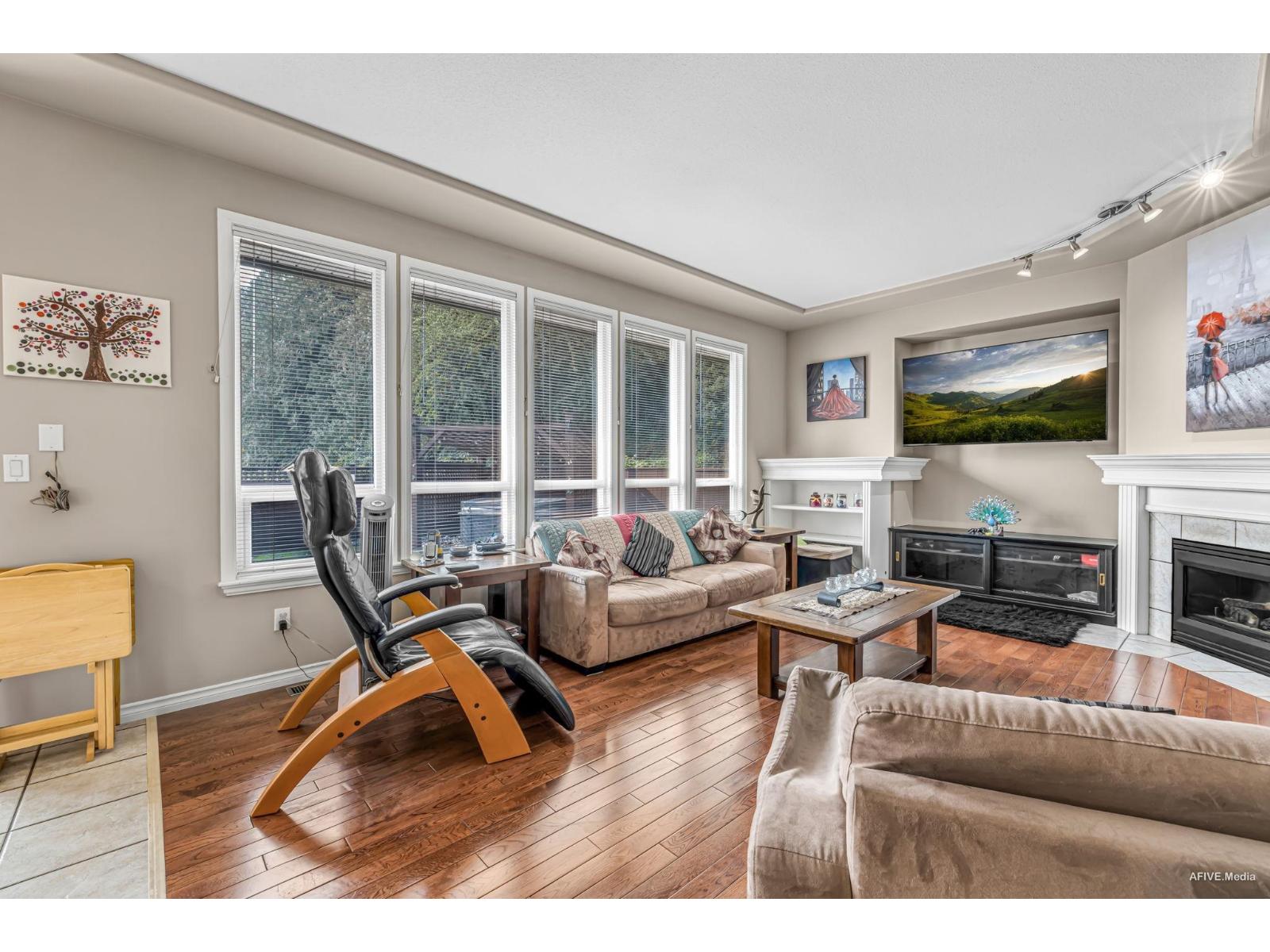 5737 169a Street Property Photo 15