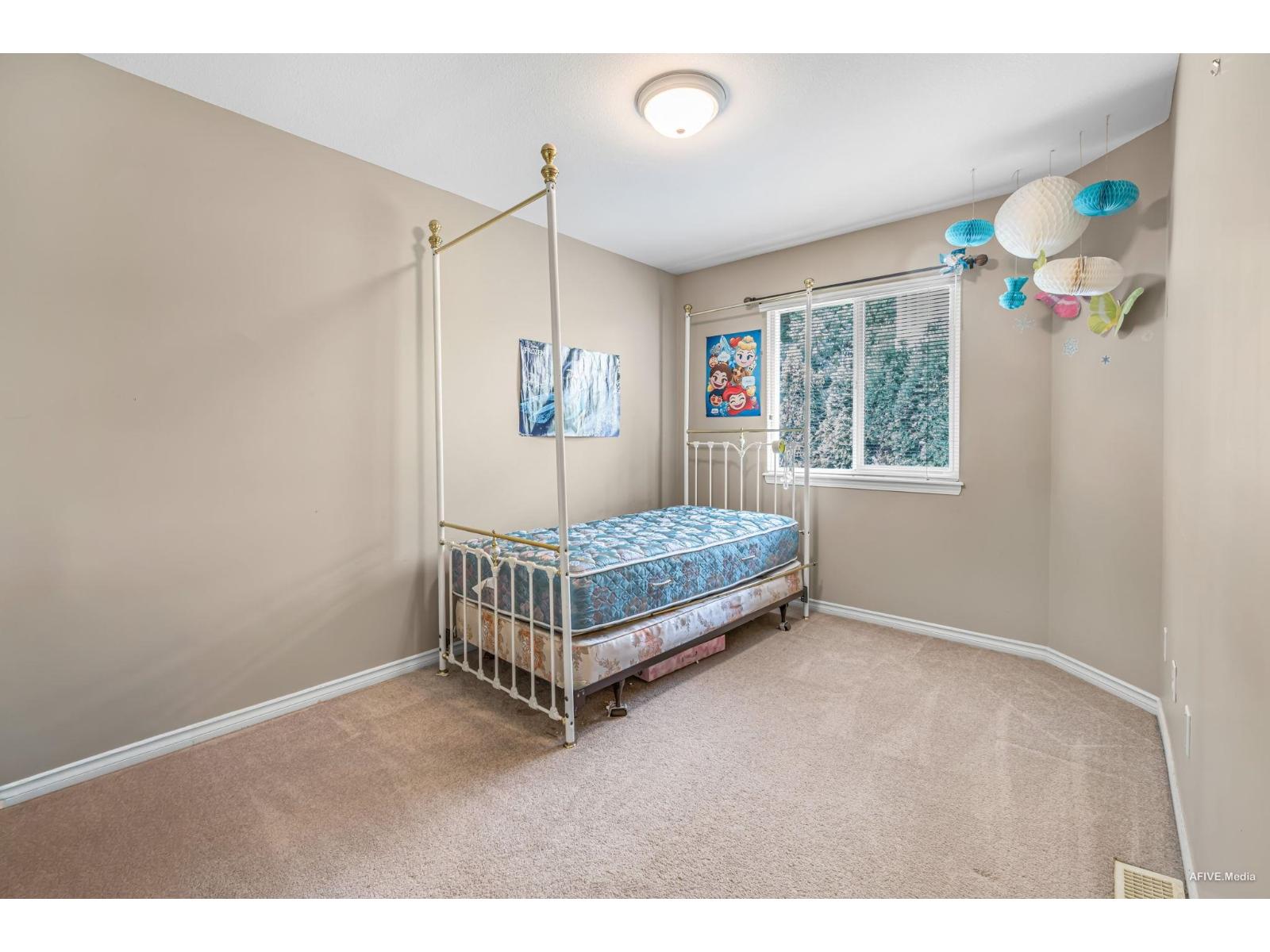 5737 169a Street Property Photo 19
