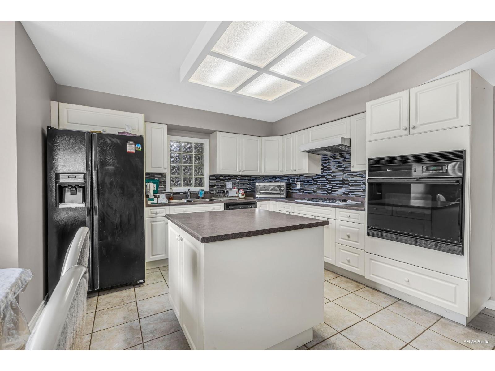 5737 169a Street Property Photo 35