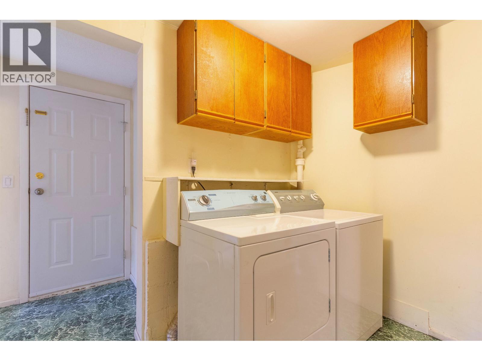 4645 Charlotte Court Property Photo 29