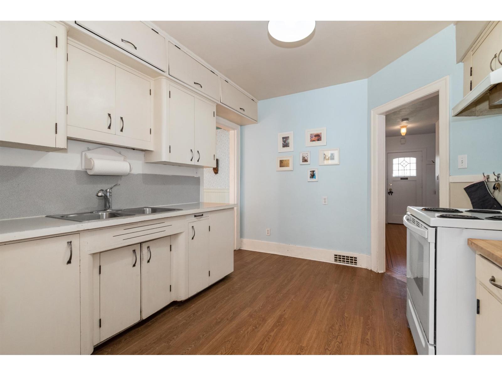 46212 Gore Avenue Property Photo 15