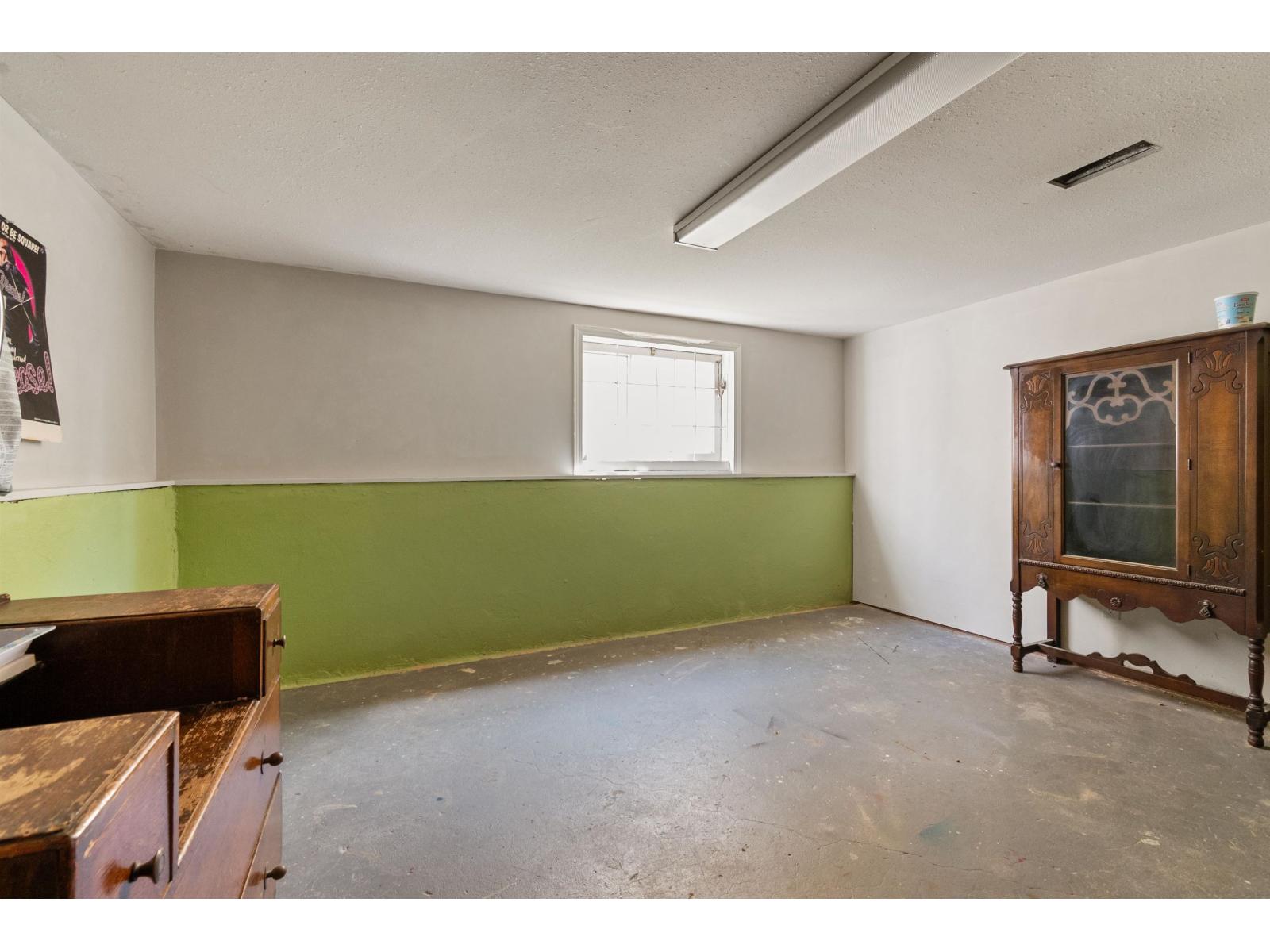 46212 Gore Avenue Property Photo 22