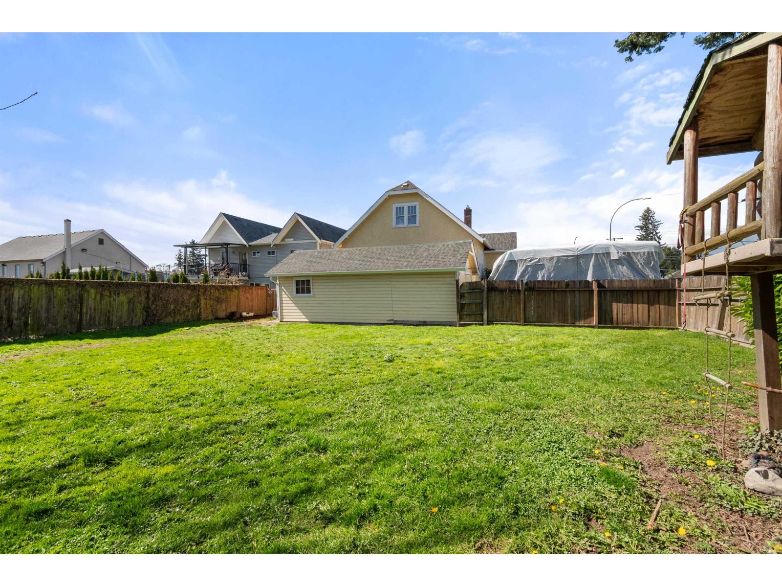 46212 Gore Avenue Property Photo 33
