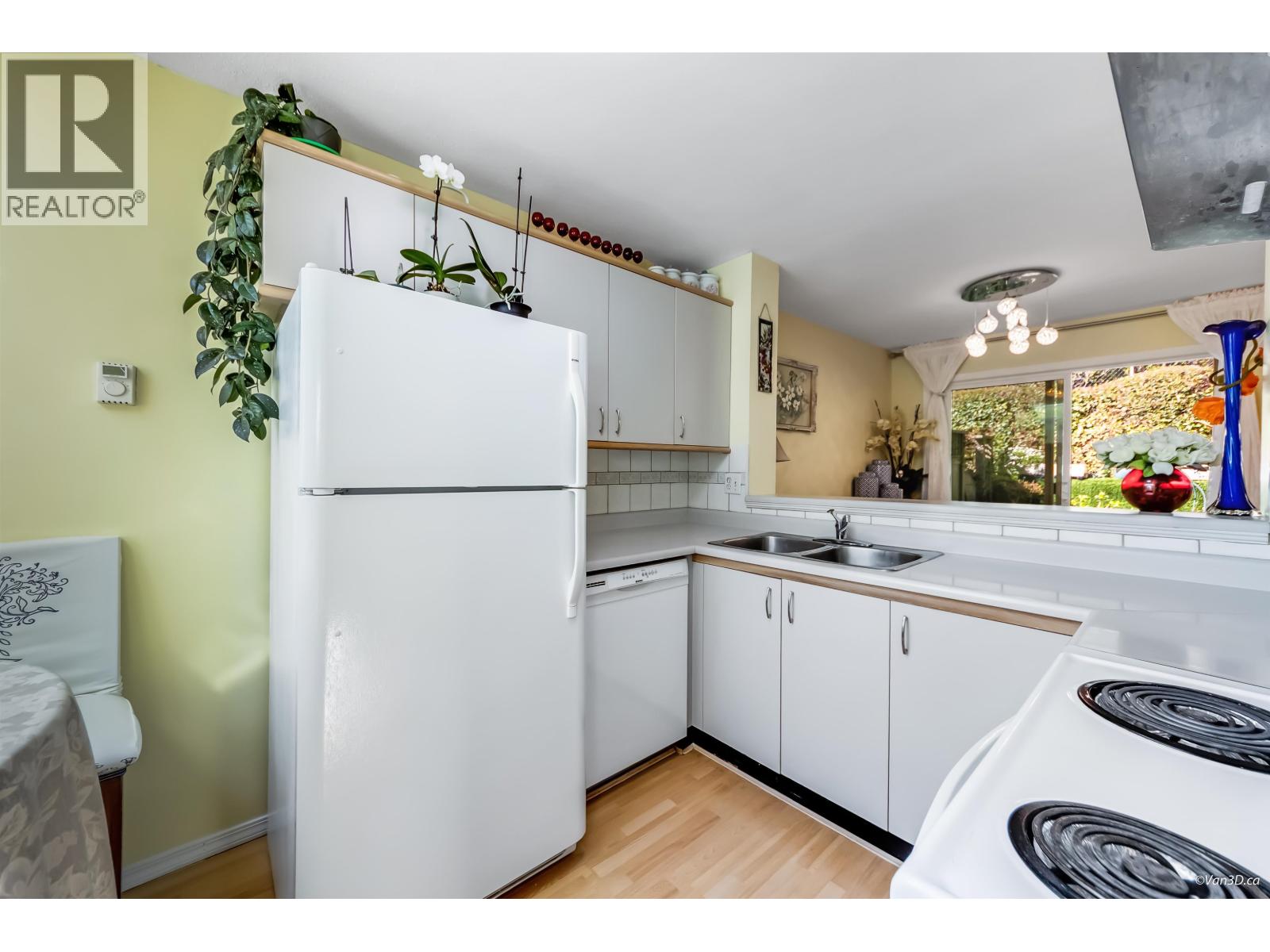 22 2736 Atlin Place Property Photo 2