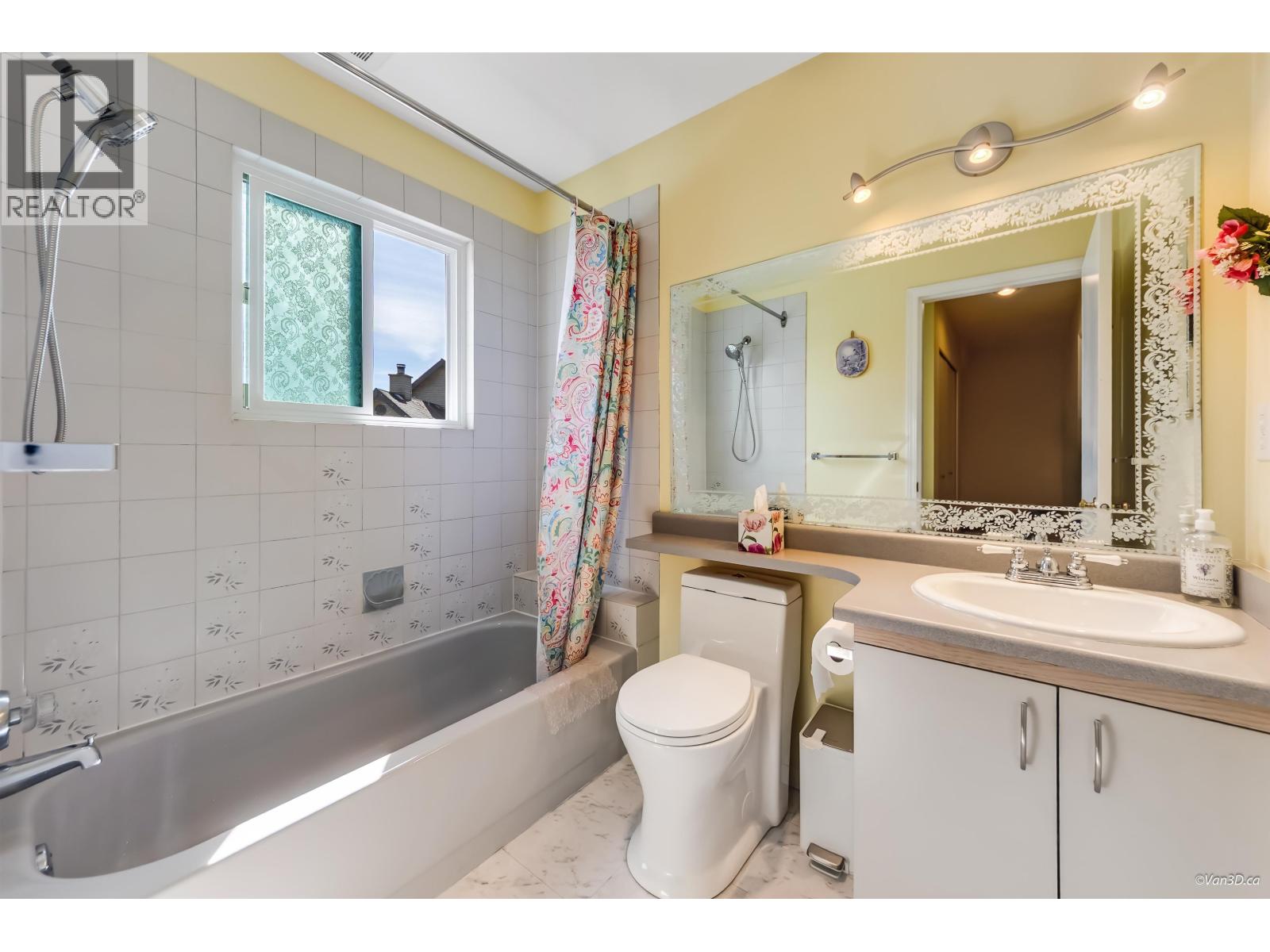 22 2736 Atlin Place Property Photo 10