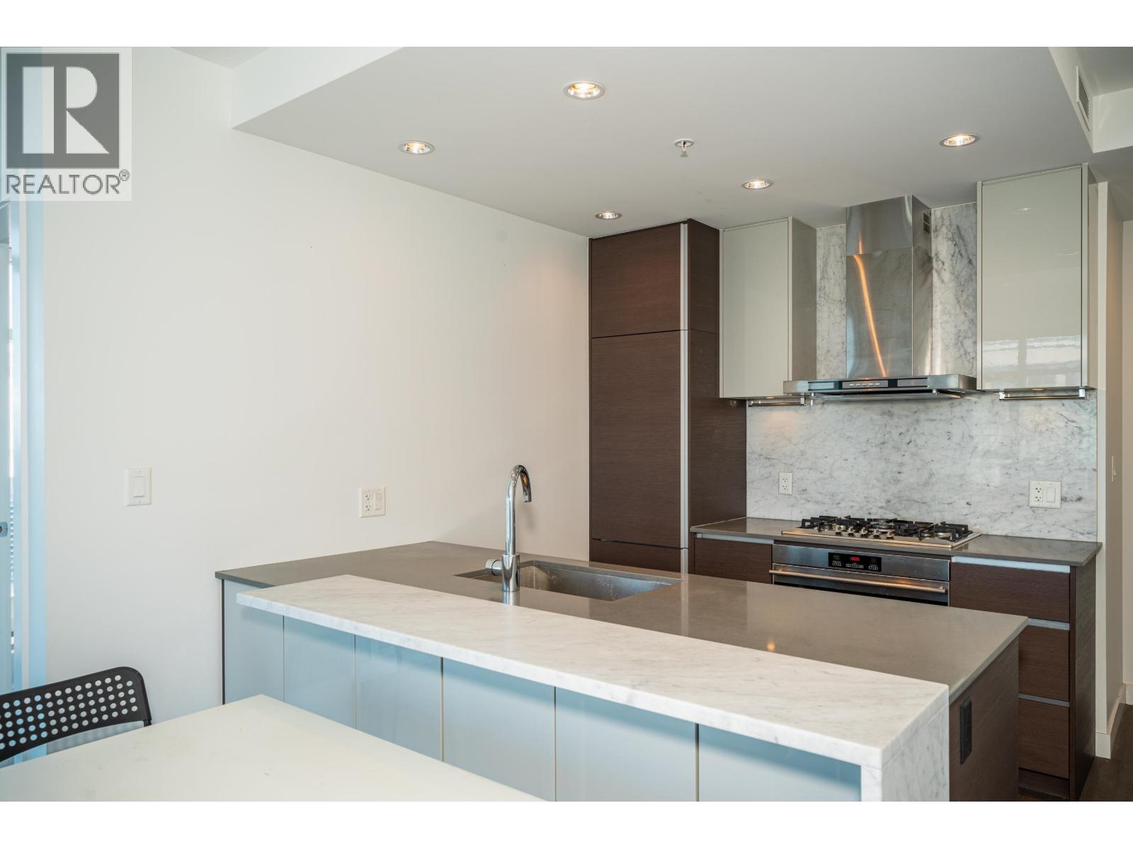 4010 4670 Assembly Way Property Photo 7