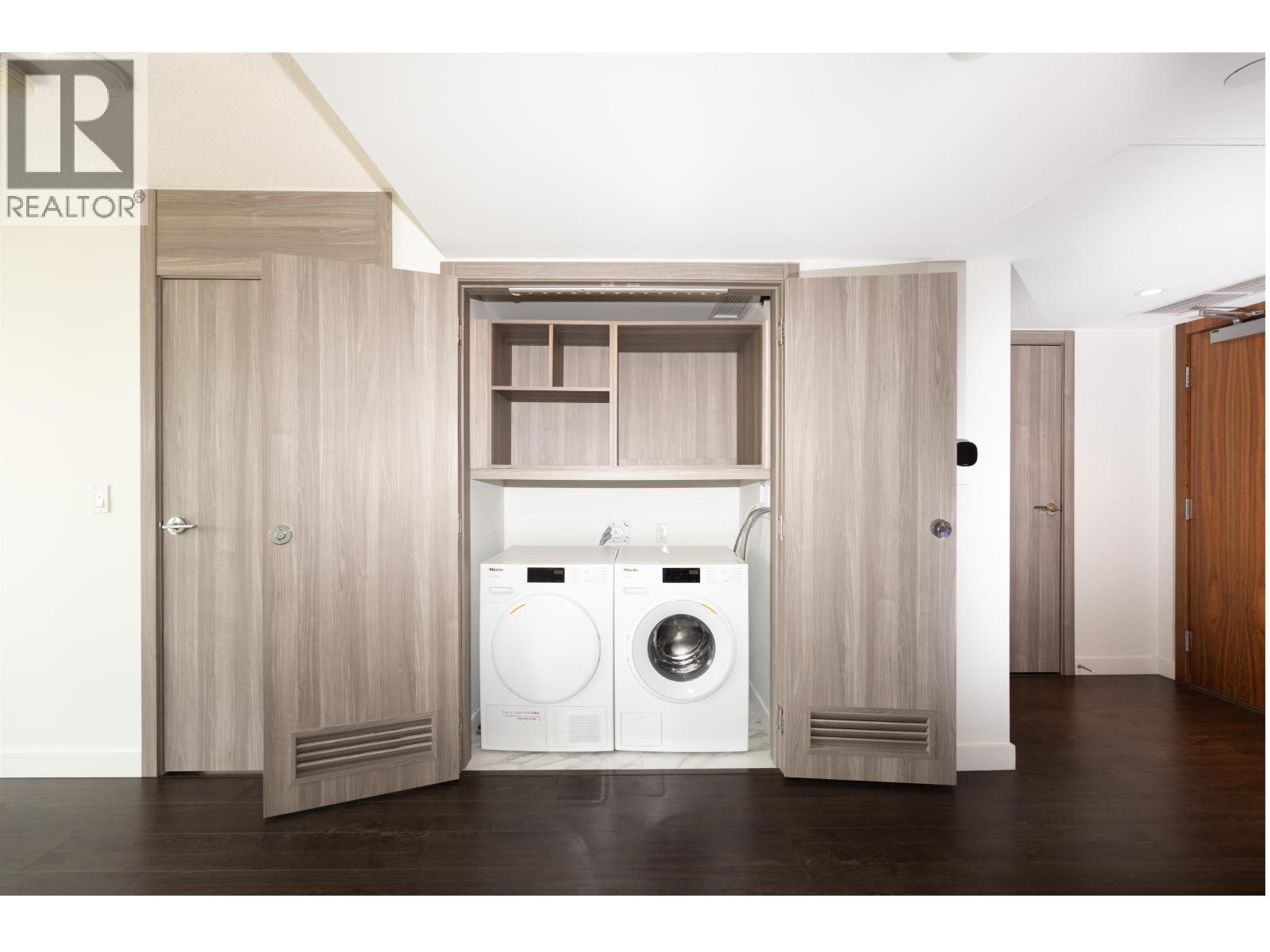 605 8555 Capstan Way Property Photo 11