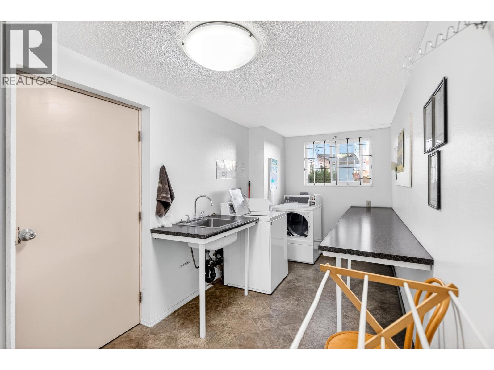 107 12096 222 Street Property Photo 19