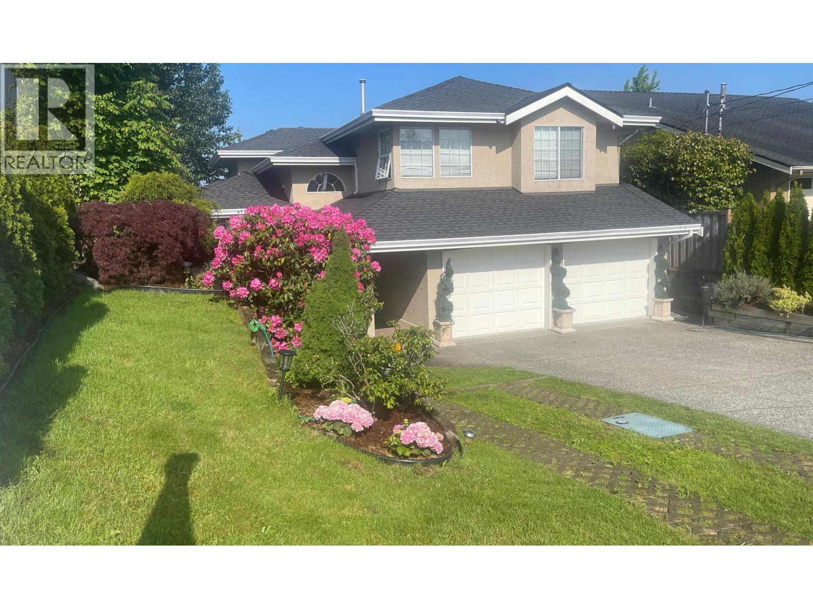 1641 53a Street Property Photo 2