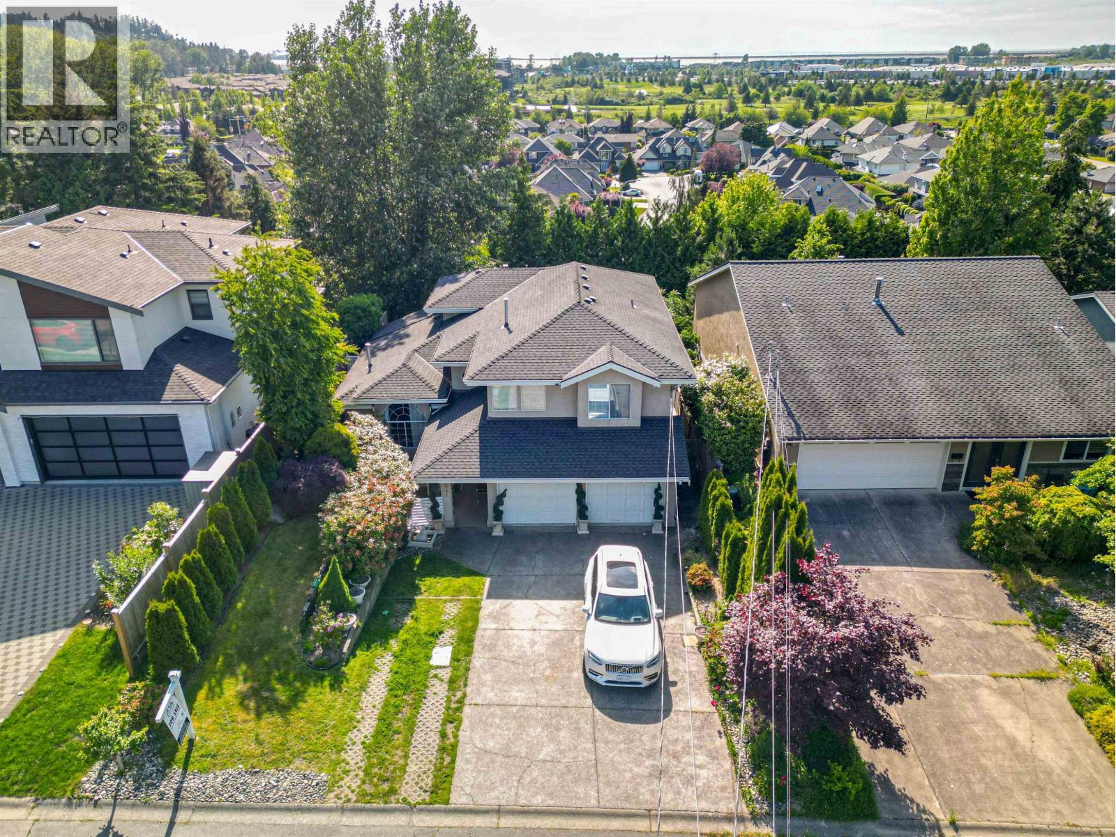 1641 53a Street Property Photo 5