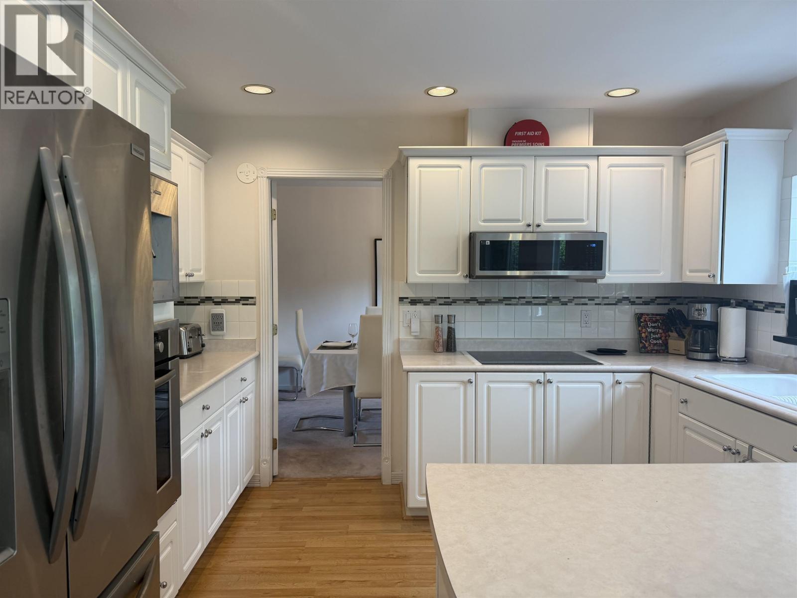 1641 53a Street Property Photo 8