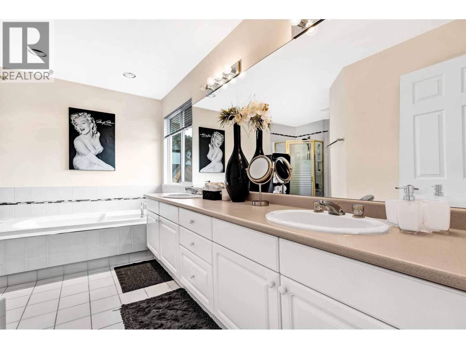 1641 53a Street Property Photo 20