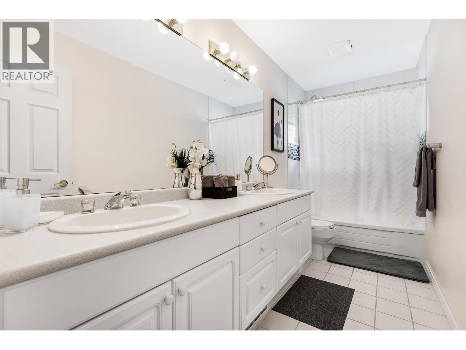 1641 53a Street Property Photo 24