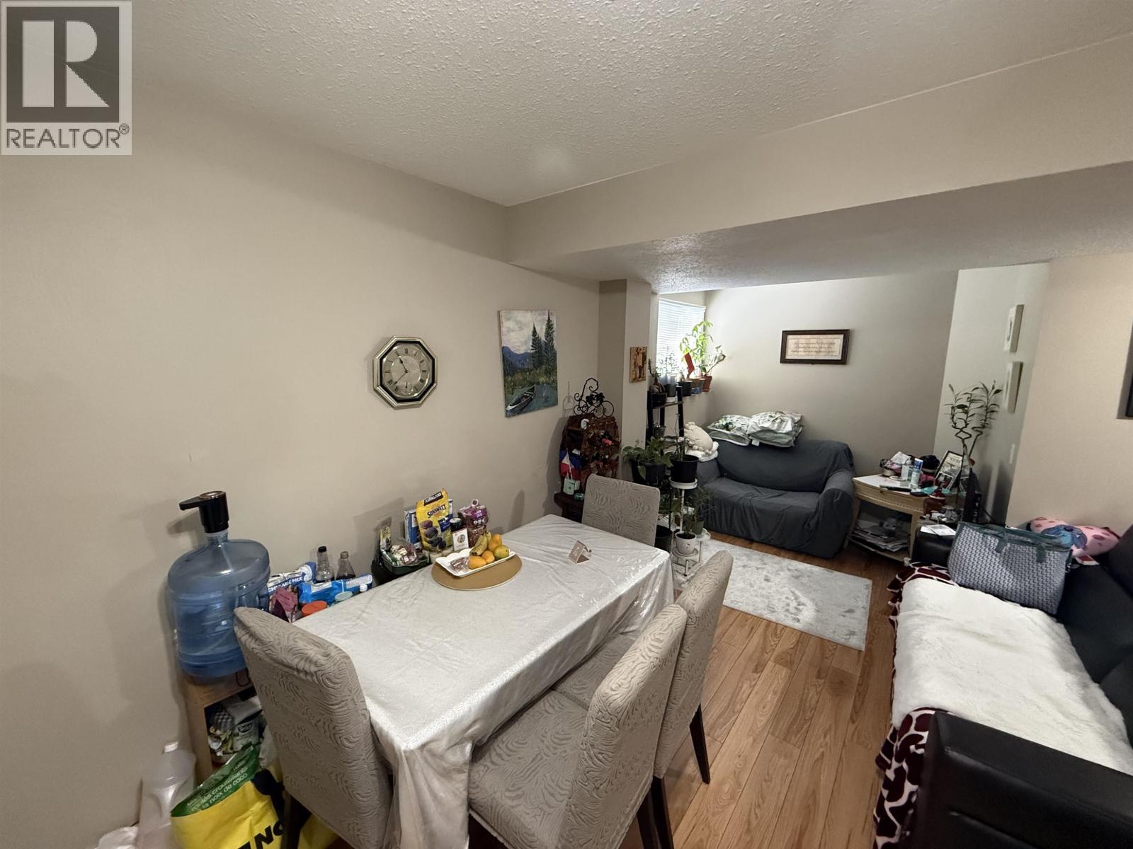 10507 109 Street Property Photo 11