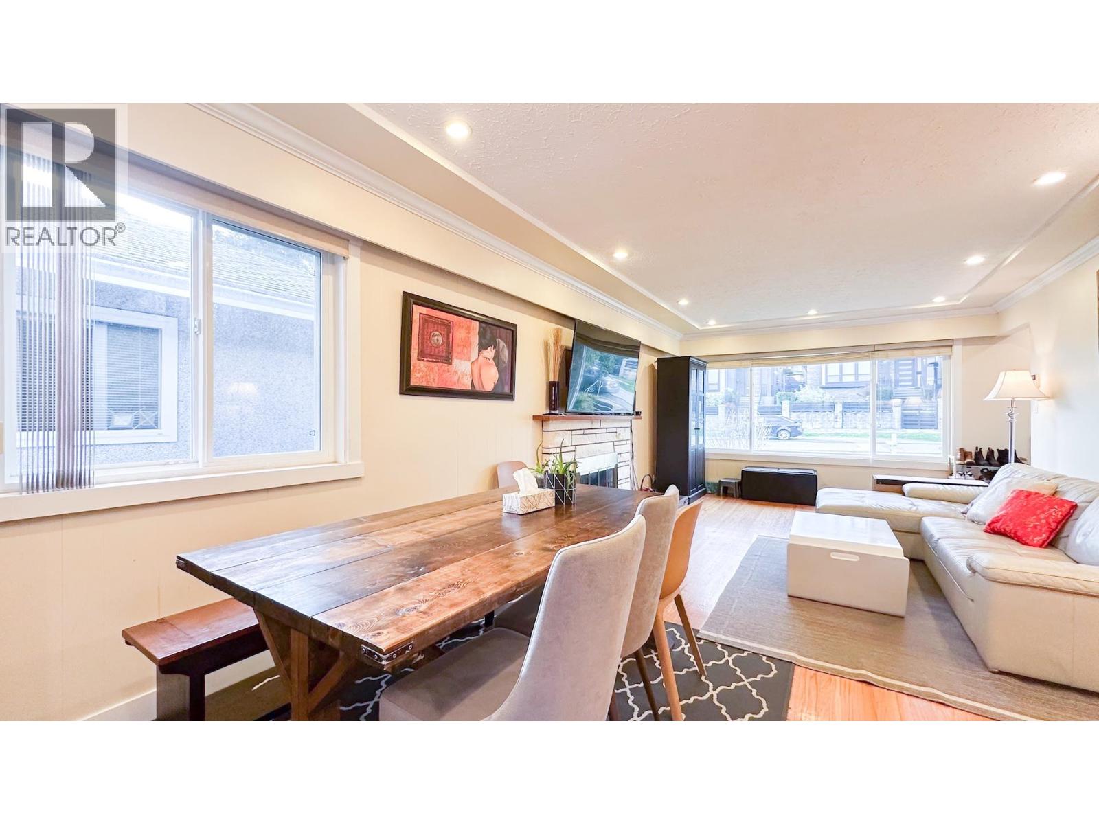 56 Warwick Avenue Property Photo 3