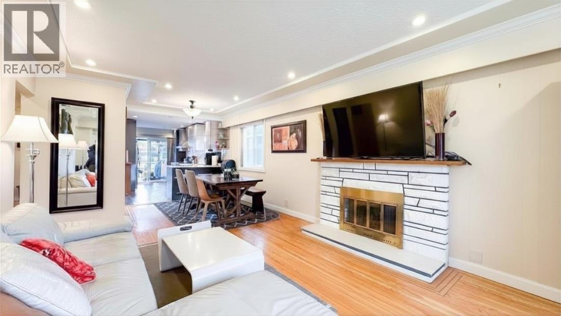 56 Warwick Avenue Property Photo 4