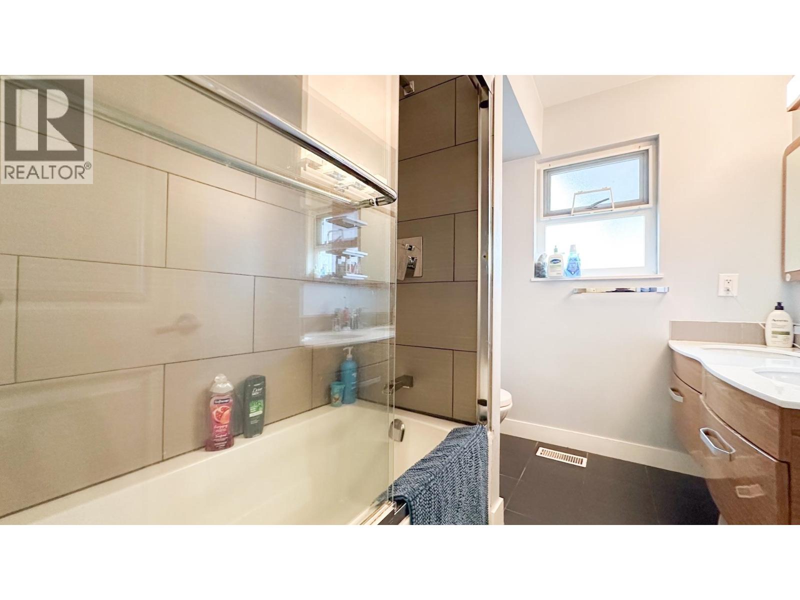 56 Warwick Avenue Property Photo 18
