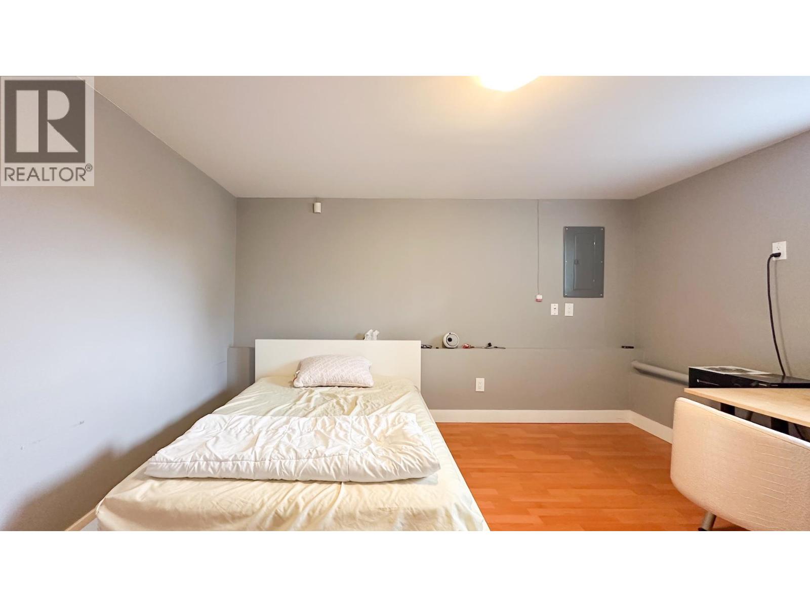 56 Warwick Avenue Property Photo 22
