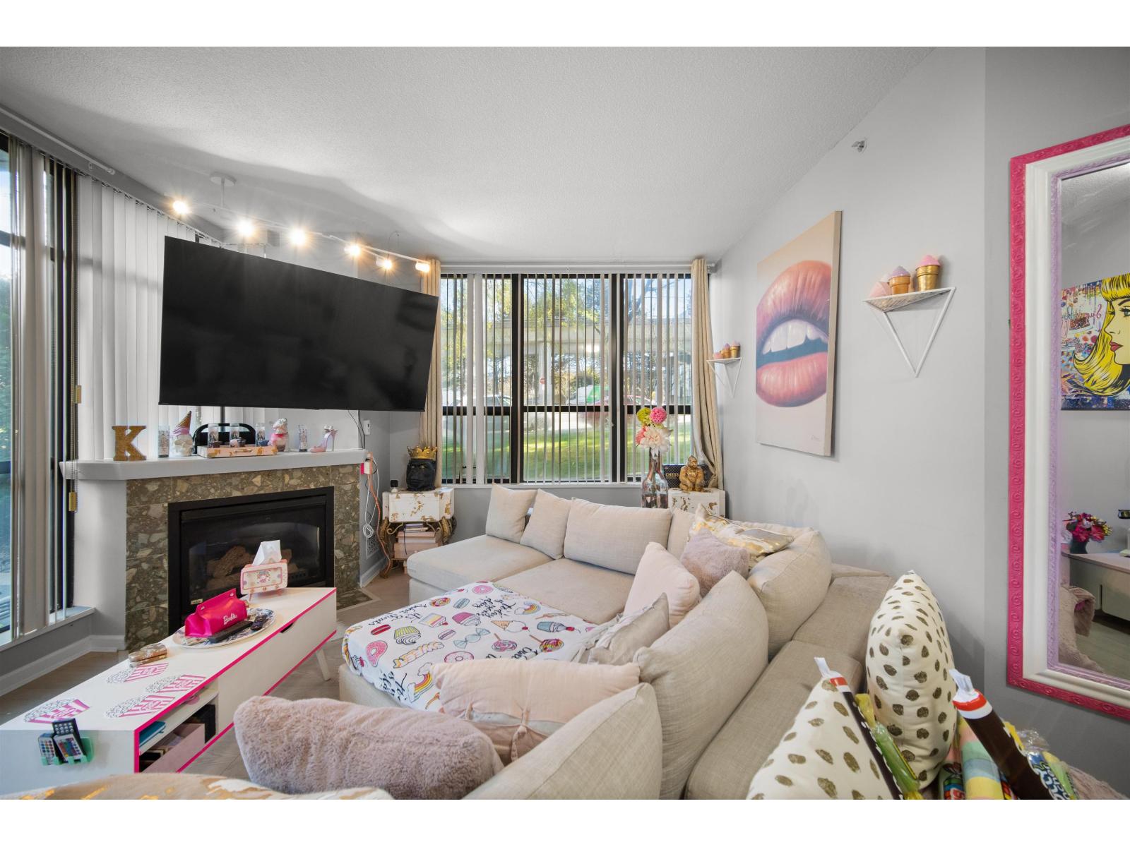101 10899 University Drive Property Photo 6
