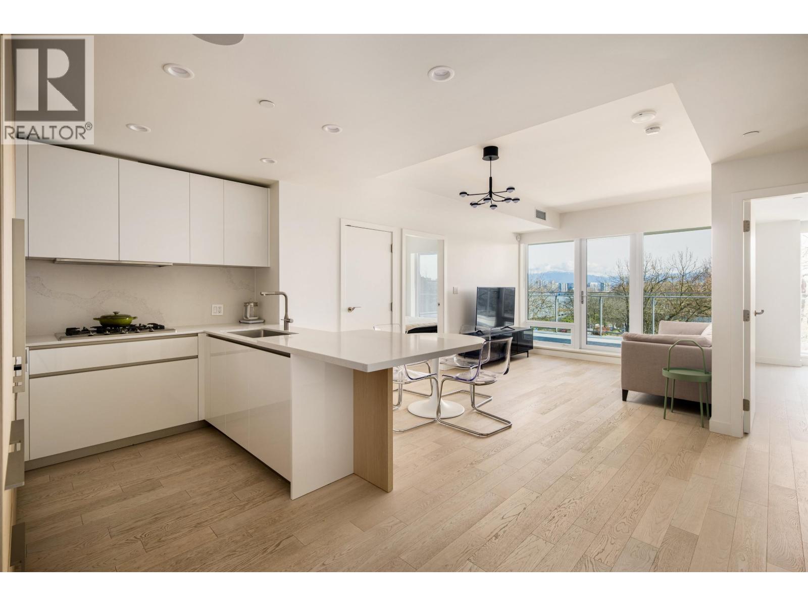 406 6833 Pearson Way Property Photo 3