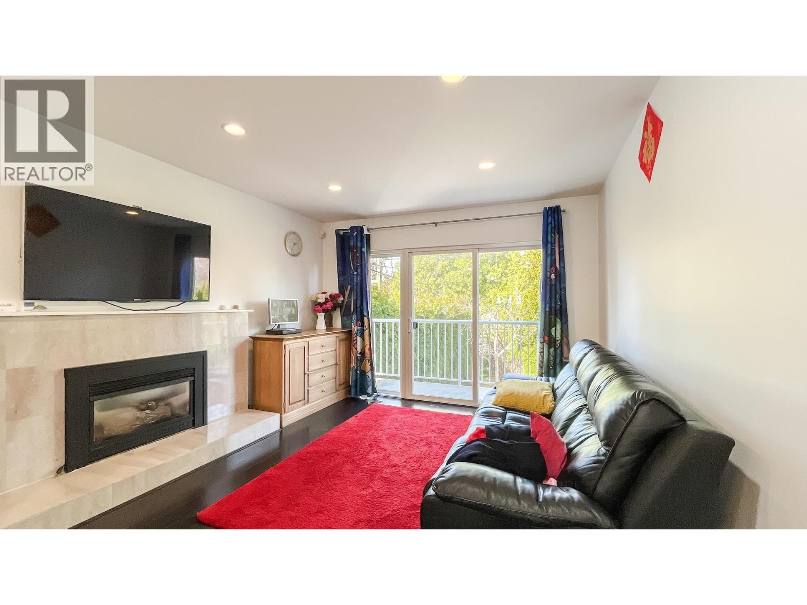 1420 Park Drive Property Photo 3