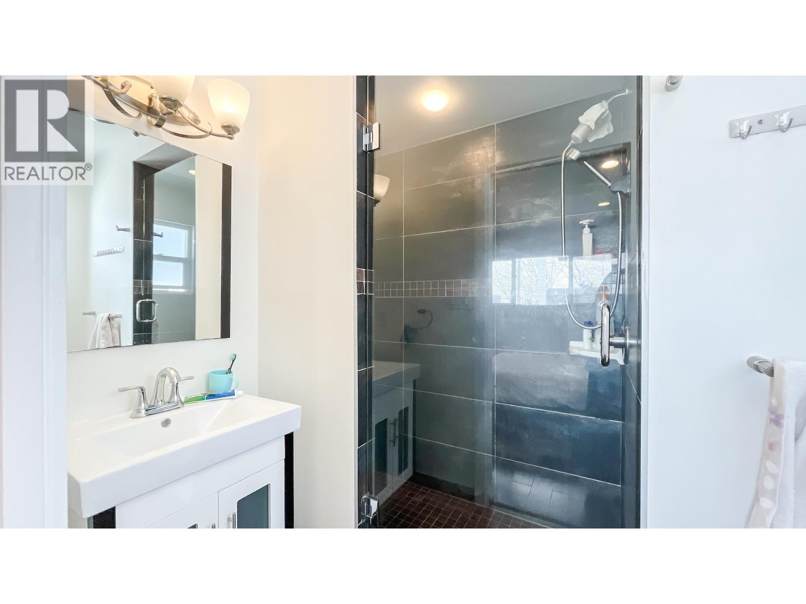 1420 Park Drive Property Photo 14