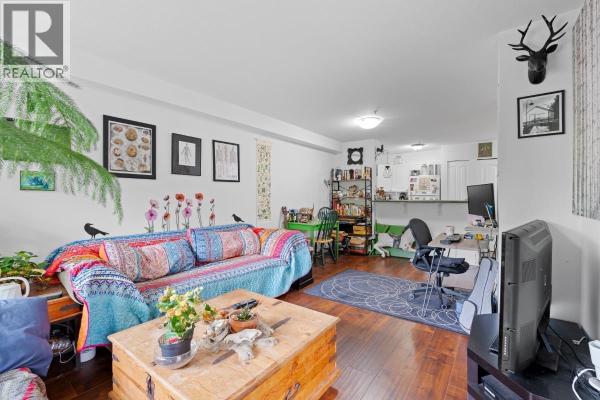 108 20561 113 Avenue Property Photo 11